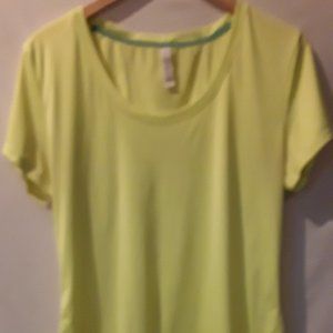VGW-Under Armour bright yellow loose fit top 4/16$